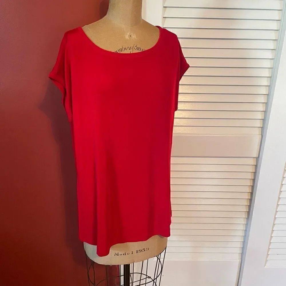 CHICO’S TRAVELERS | red sleeveless top size 3 or L